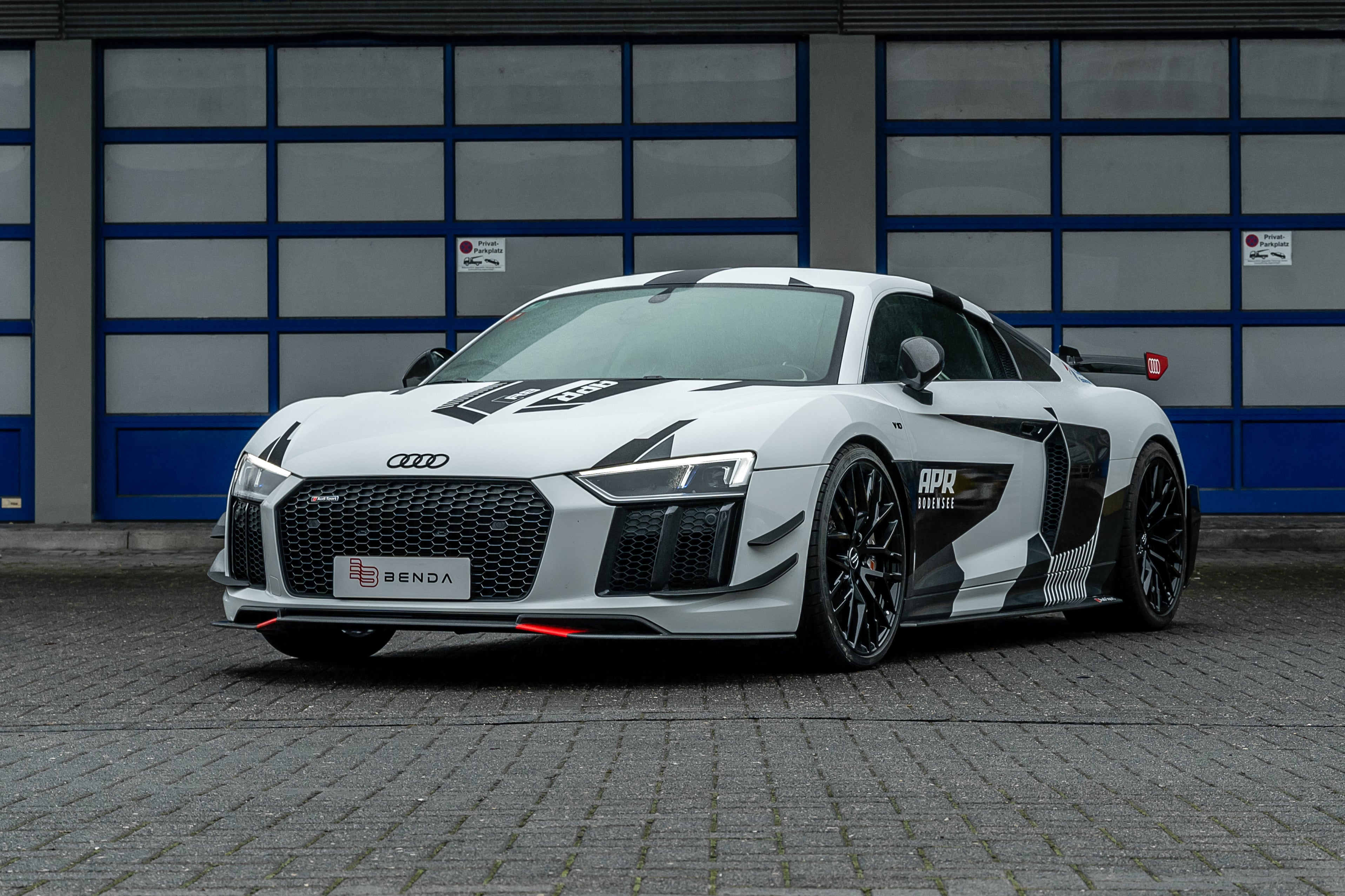 AUDI