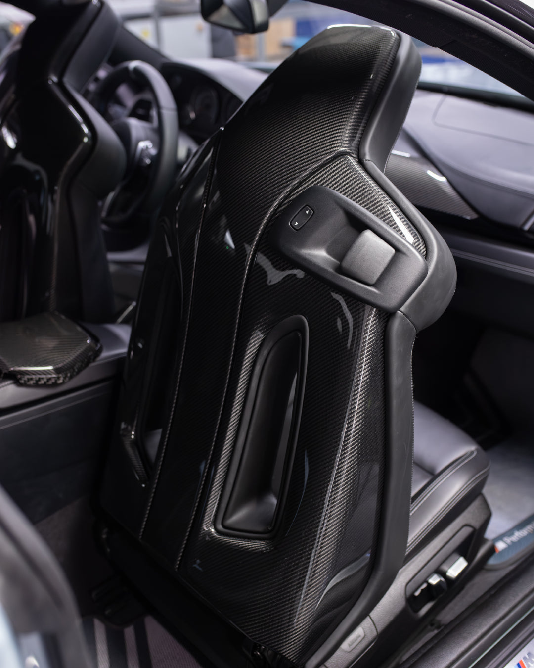 Carbon Sitzschalen für BMW M4 und M2 Competition
