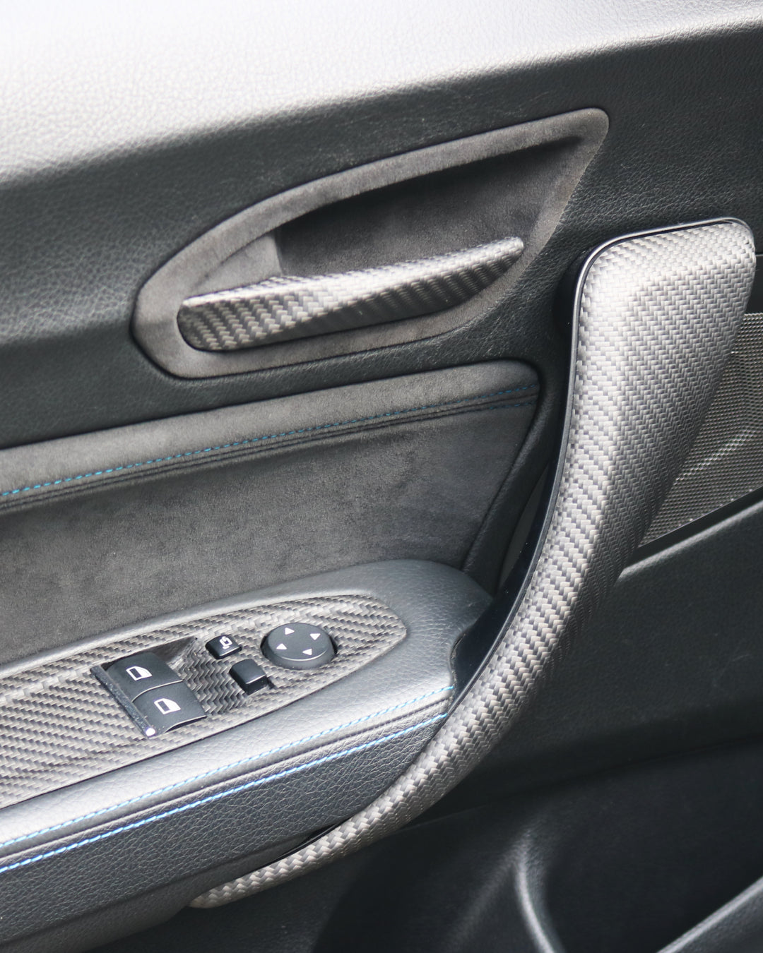 Alcantara Griffschalen für BMW 1er 2er F20 F21 F22 F23 F87 M2