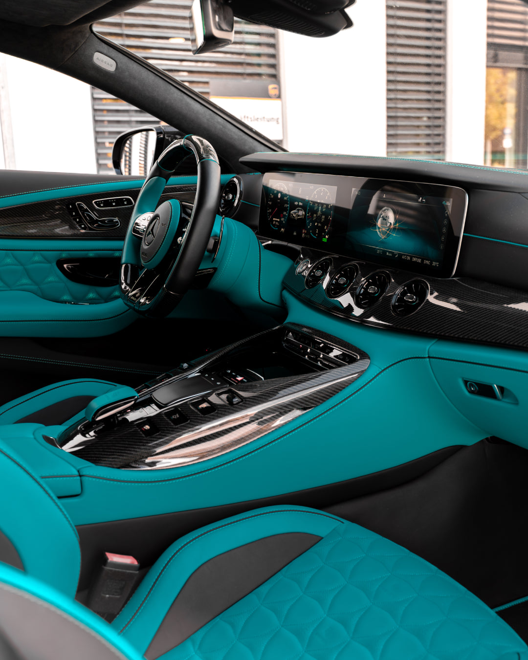 Mercedes-Benz AMG GT 53 4MATIC – MANUFAKTUR Carbon Leder