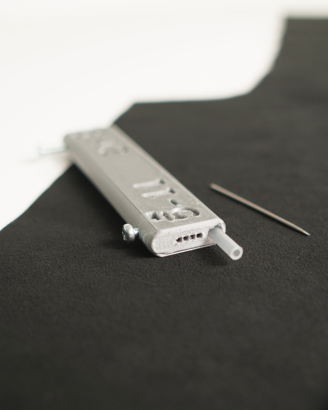 Parallelanreißer mit Stift - Lenkrad beziehen Werkzeug