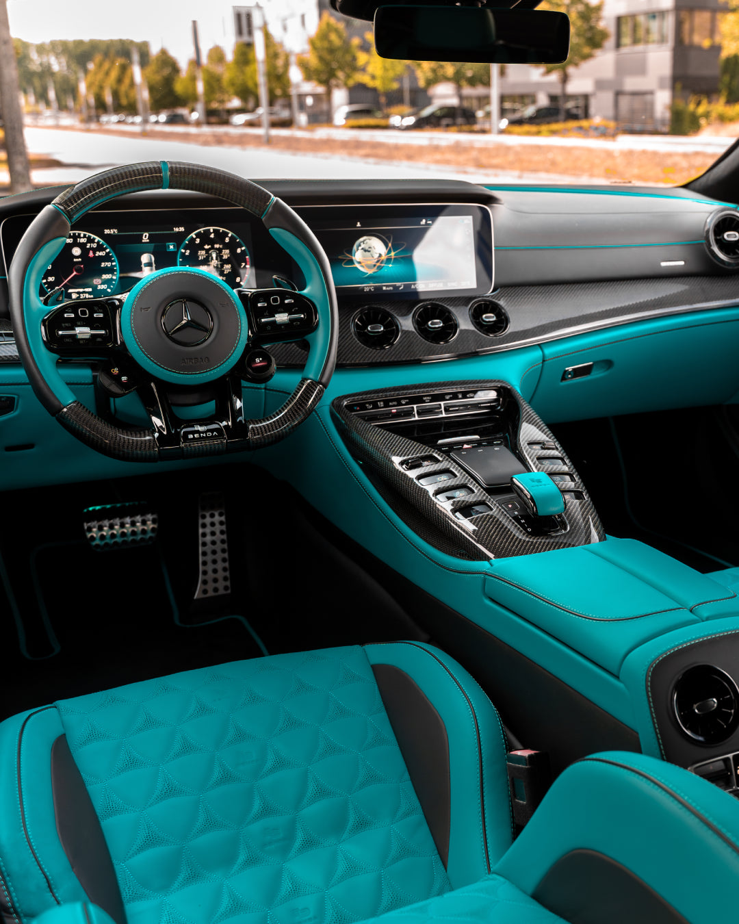 Mercedes-Benz AMG GT 53 4MATIC – MANUFAKTUR Carbon Leder