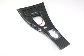 Carbon Mittelkonsole passend bei BMW E90 E92 E93 M3 DKG alle Teile von BENDA / Glänzend