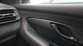 Alcantara / Leder Türverkleidungen passend bei Hyundai I30N Sportback und Fastback